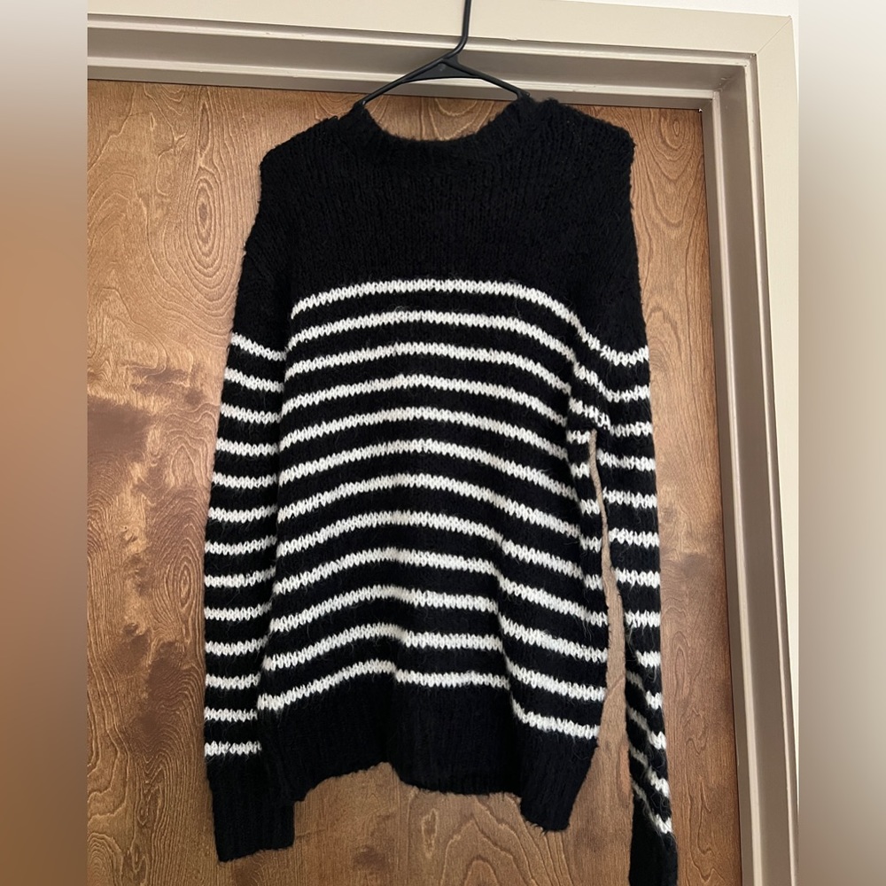 Zara Mens Sweater Size M Black and White Stripes